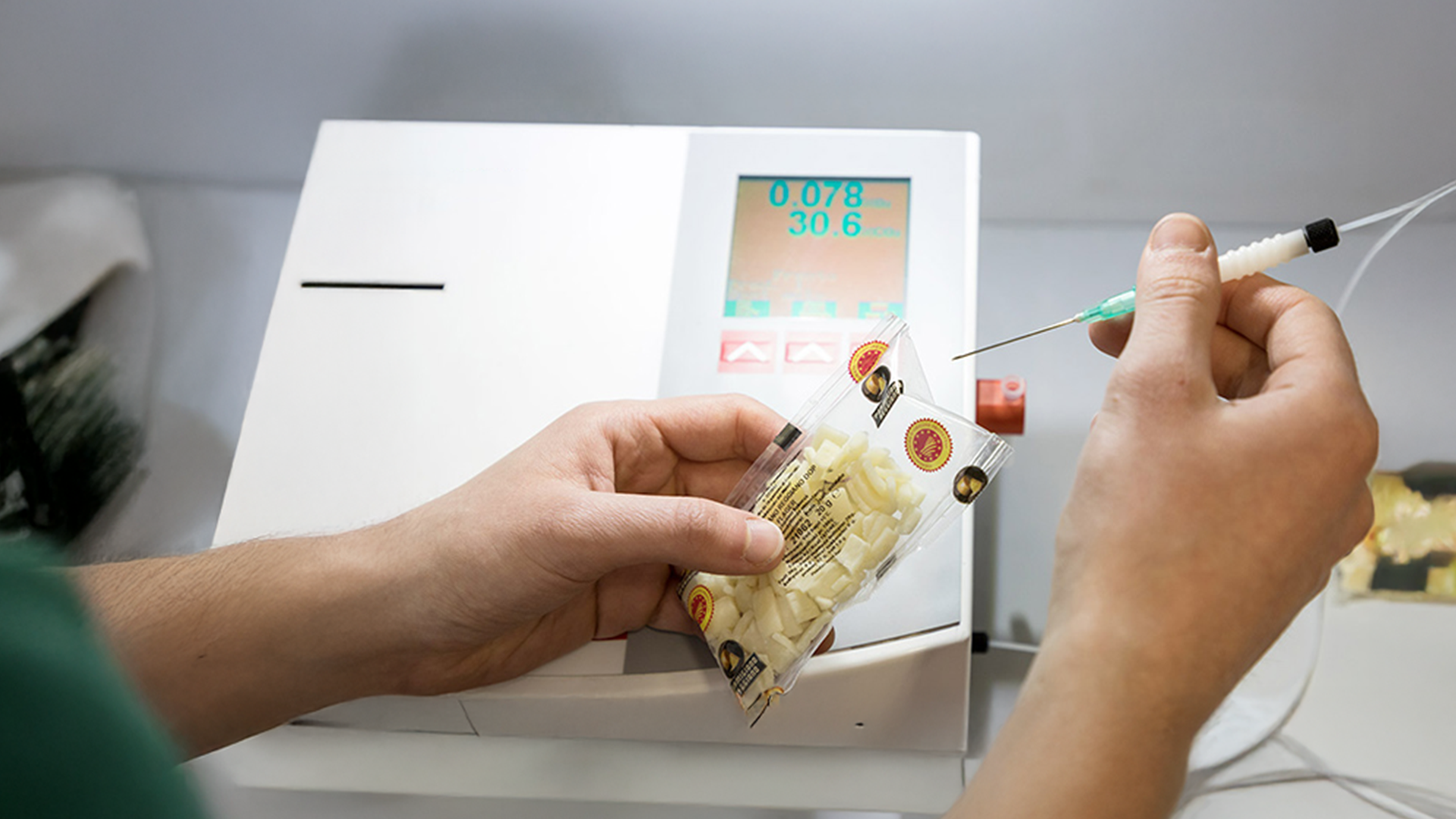 Stazione di controllo qualita con verifiche sicurezza alimentare in Intergrana